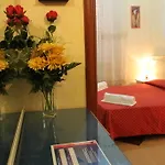 Konukevi Alex 3*