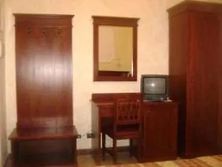 Alex 2* Roma